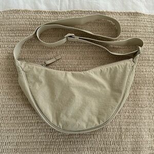 UNIQLO Round Mini Shoulder Bag